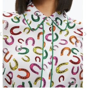 Alice + Olivia | Willa Placket Top (Lucky You)
